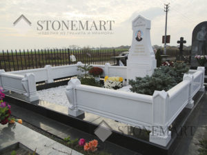 памятник из мрамора