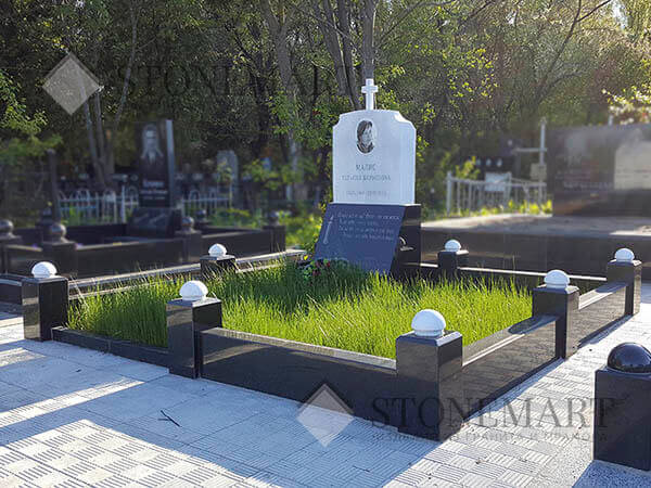 памятник из гранита и мрамора