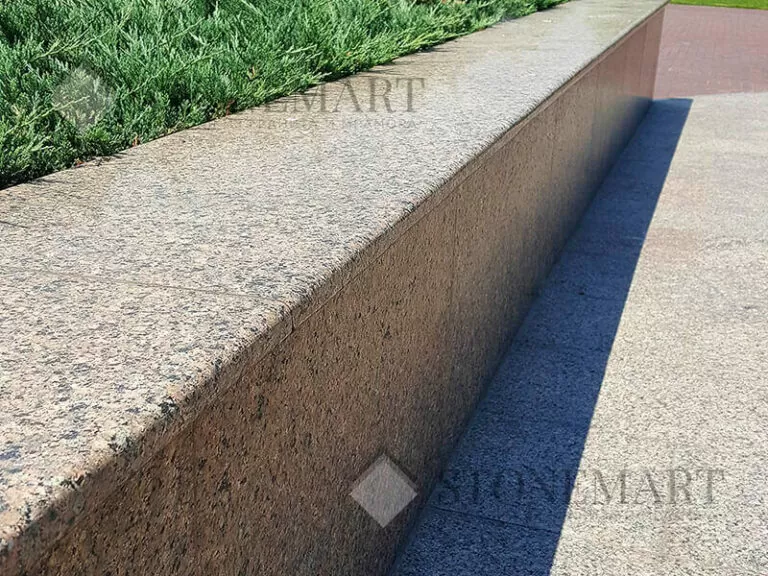 Парапет из гранита