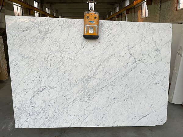 мрамор bianco carrara