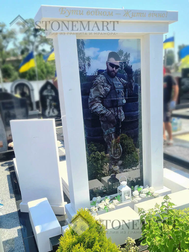 Памятник из мрамора для военного №81